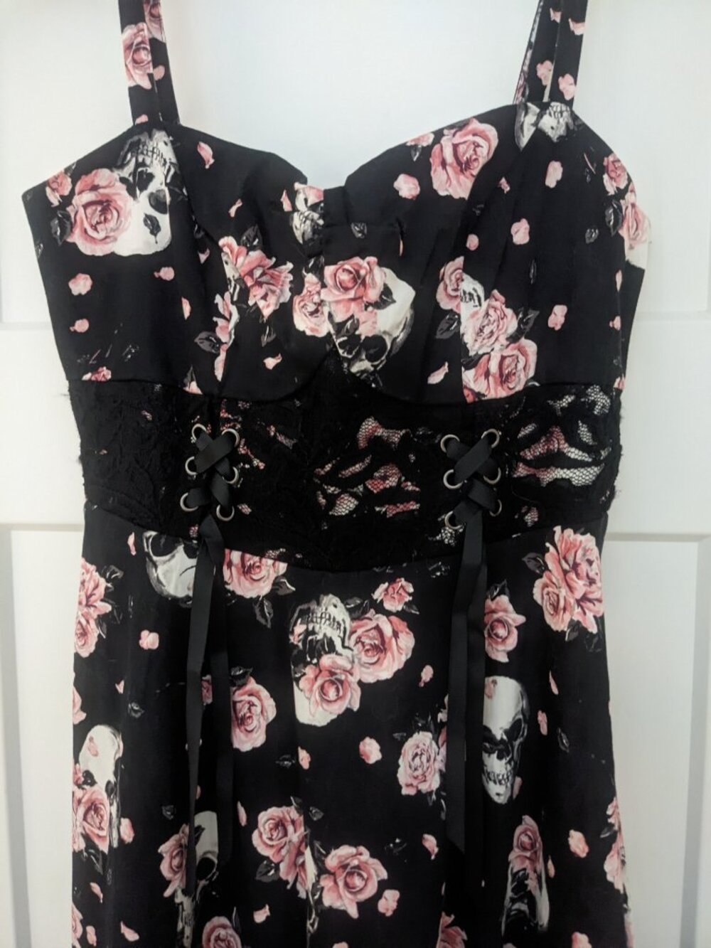Skull rose dress - Picture 6 of 7